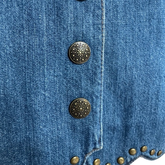 Montana Co Blue Denim Jean Jacket with Studded Details and Scalloped Bottom - Picture 4 of 12